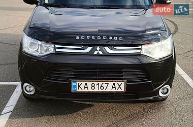 Внедорожник / Кроссовер Mitsubishi Outlander 2013 в Киеве