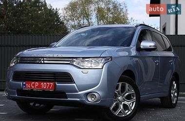 Позашляховик / Кросовер Mitsubishi Outlander 2014 в Дрогобичі