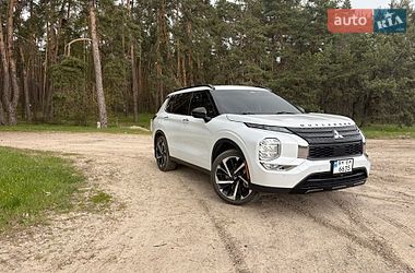 Позашляховик / Кросовер Mitsubishi Outlander 2022 в Охтирці