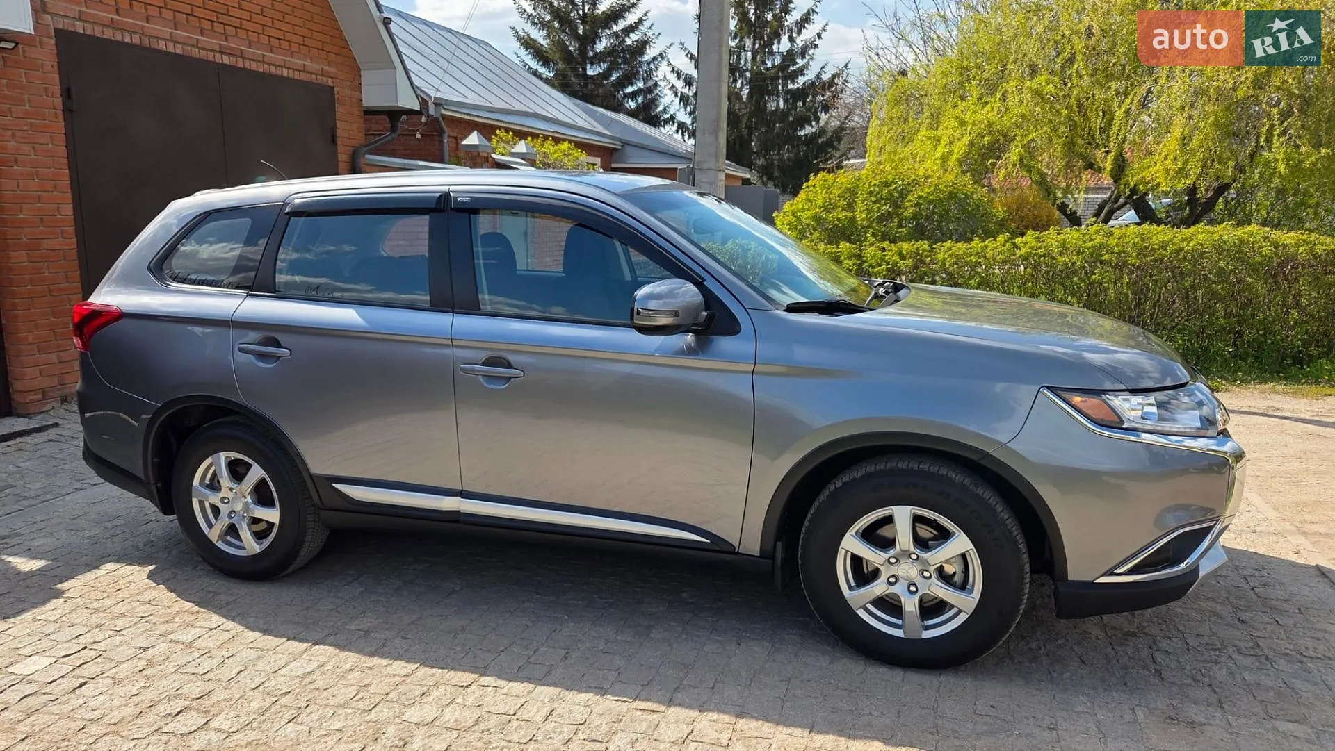 2016 Mitsubishi Outlander - мініатюра 15