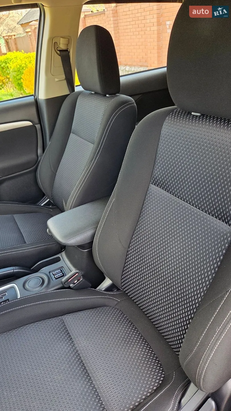 2016 Mitsubishi Outlander - мініатюра 54