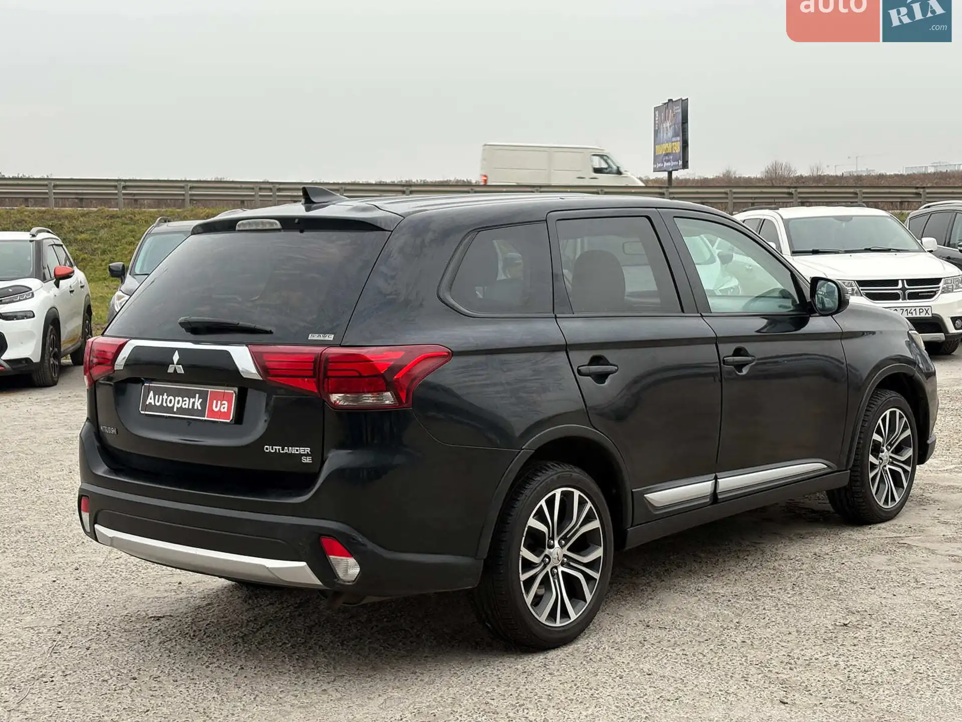 2017 Mitsubishi Outlander - мініатюра 8
