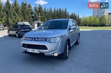 Внедорожник / Кроссовер Mitsubishi Outlander 2012 в Ивано-Франковске