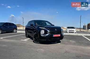 Позашляховик / Кросовер Mitsubishi Outlander 2022 в Рівному