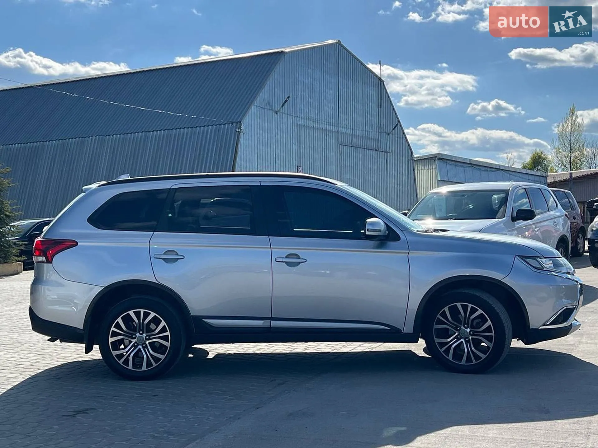 2015 Mitsubishi Outlander - мініатюра 9