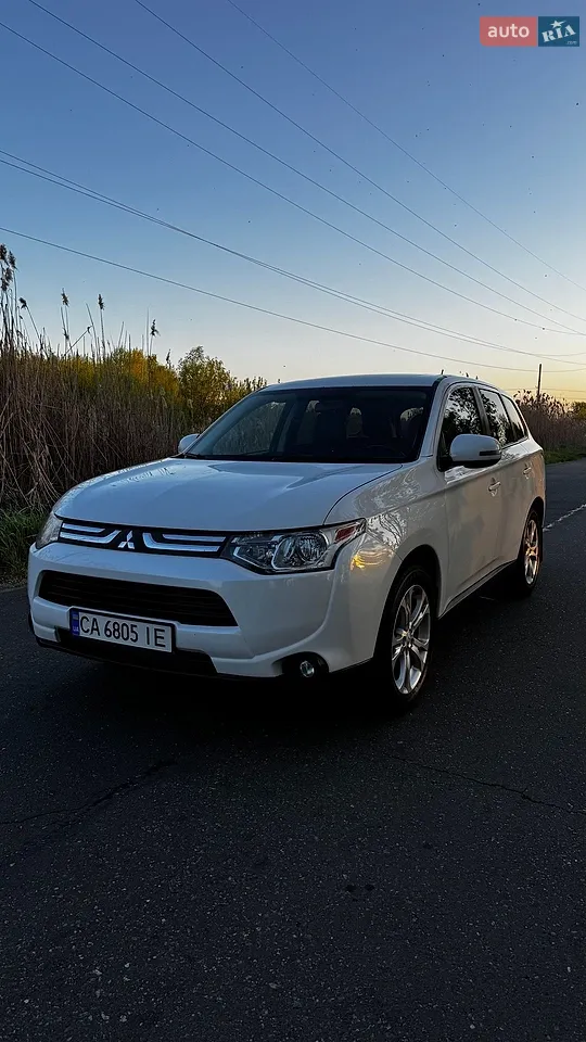 2014 Mitsubishi Outlander - мініатюра 24