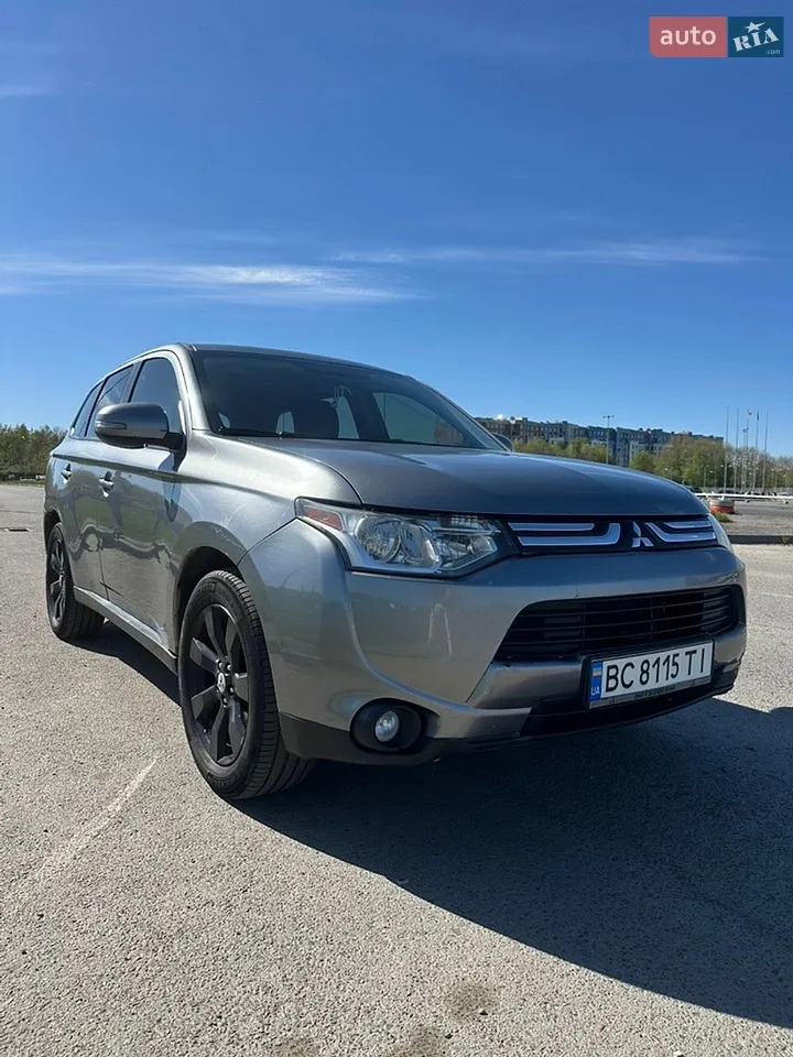 2014 Mitsubishi Outlander - мініатюра 9