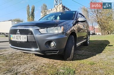 Внедорожник / Кроссовер Mitsubishi Outlander 2010 в Киеве