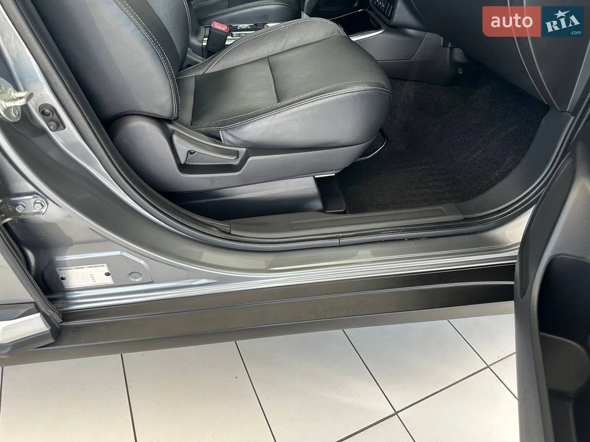 2020 Mitsubishi Outlander - мініатюра 73