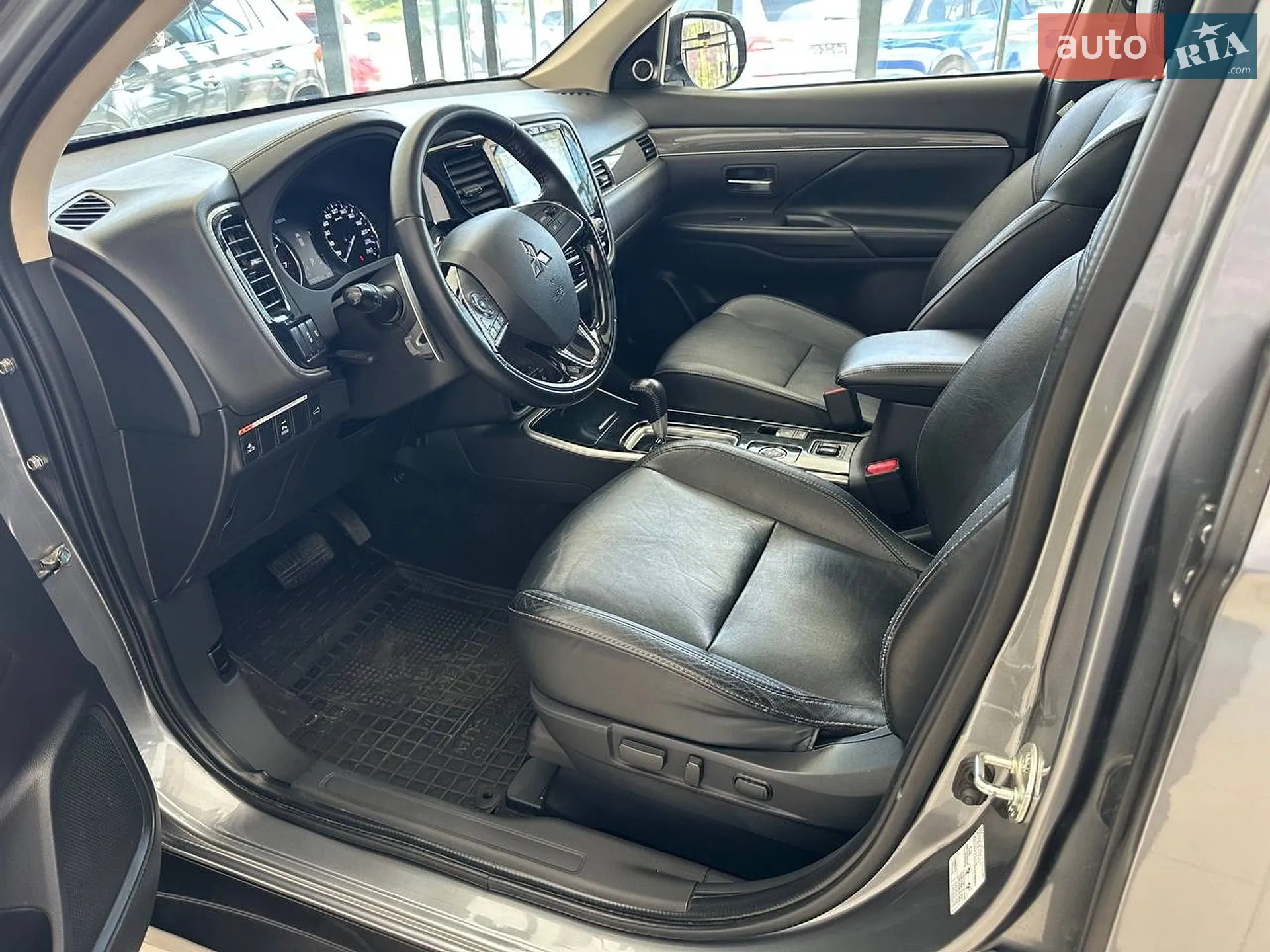 2020 Mitsubishi Outlander - мініатюра 41