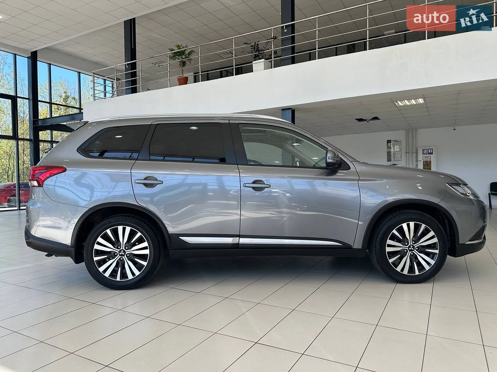 2020 Mitsubishi Outlander - мініатюра 18