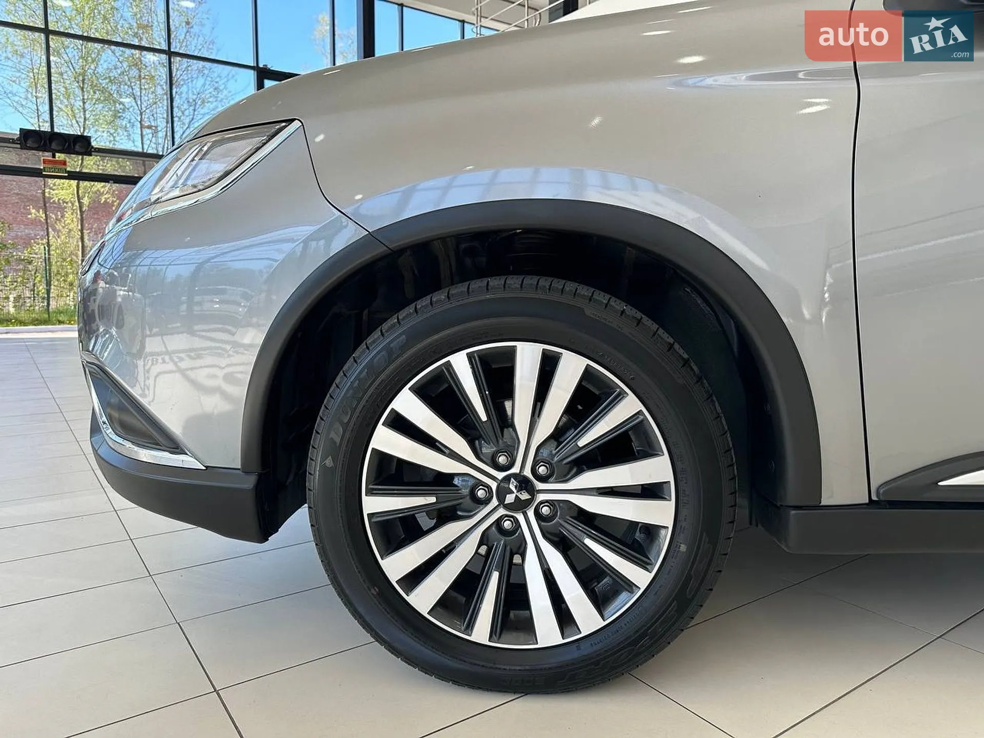 2020 Mitsubishi Outlander - мініатюра 9