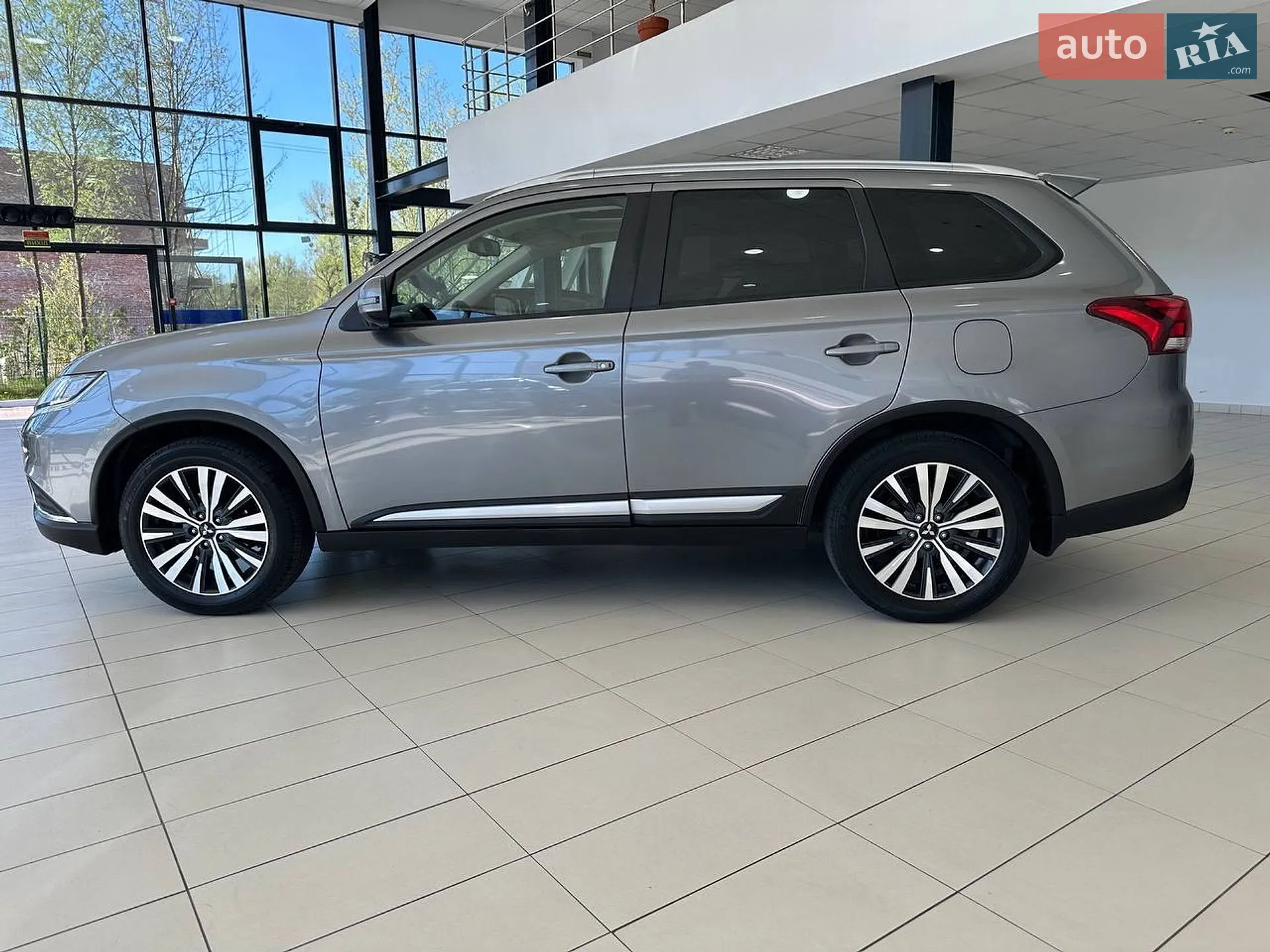 2020 Mitsubishi Outlander - мініатюра 6