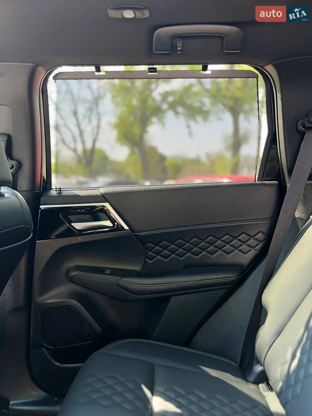 2024 Mitsubishi Outlander - мініатюра 20