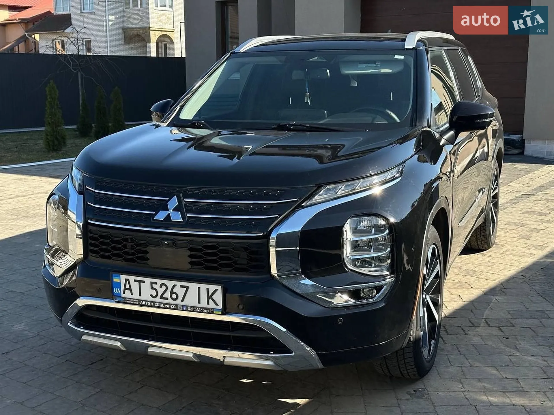 2021 Mitsubishi Outlander - мініатюра 2
