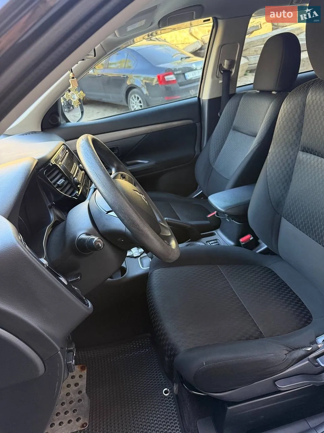 2014 Mitsubishi Outlander - мініатюра 5