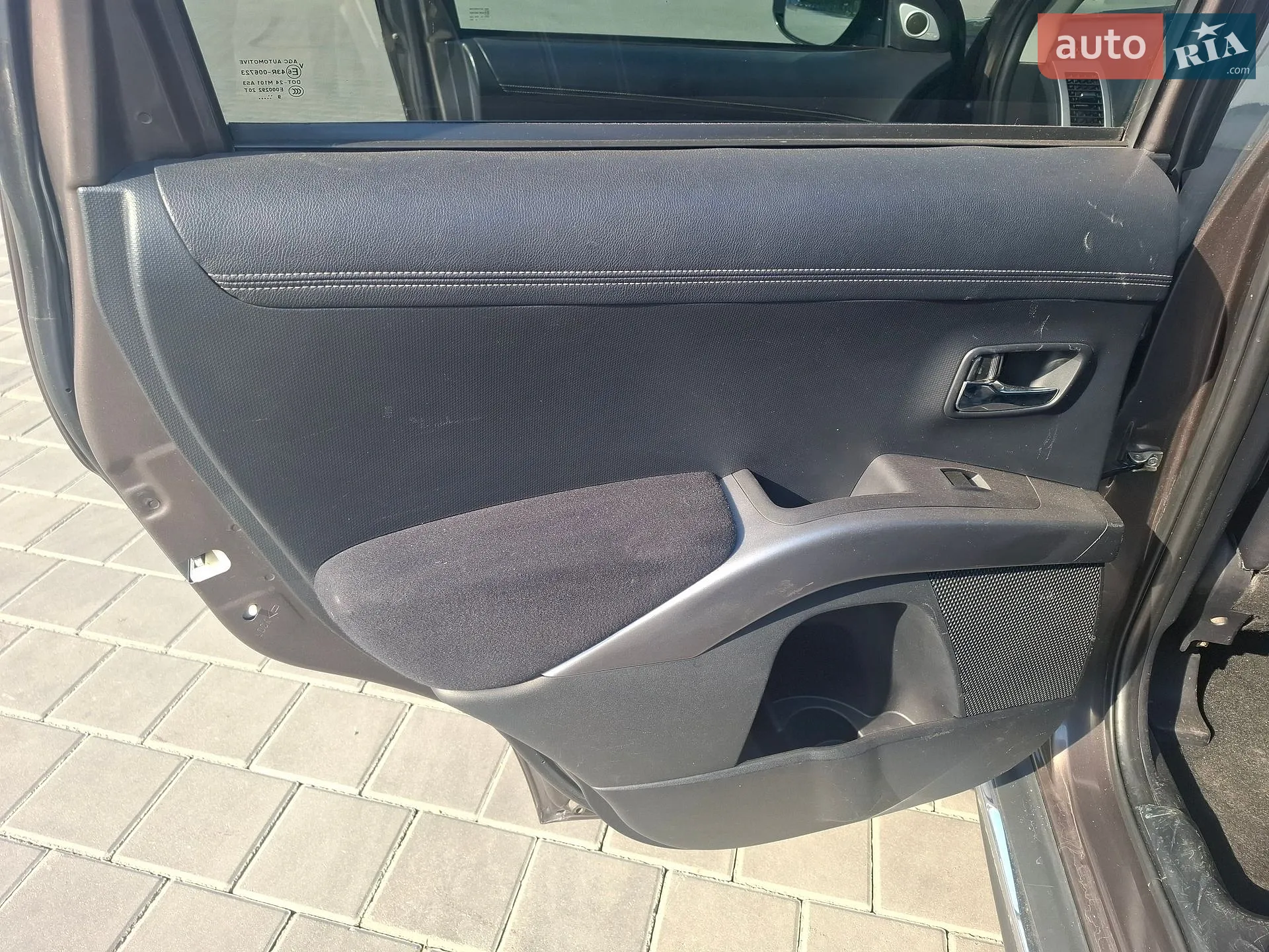2010 Mitsubishi Outlander - мініатюра 21