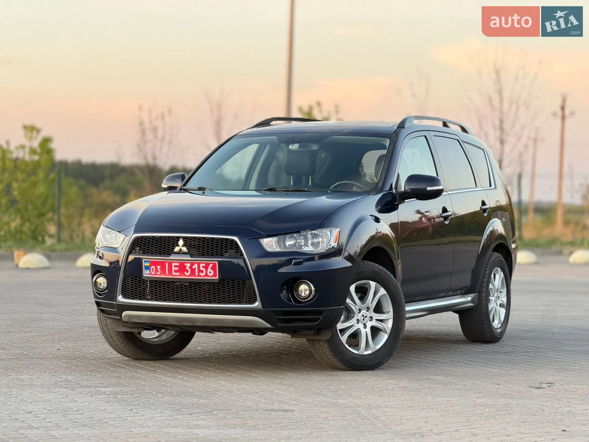 2010 Mitsubishi Outlander - мініатюра 2