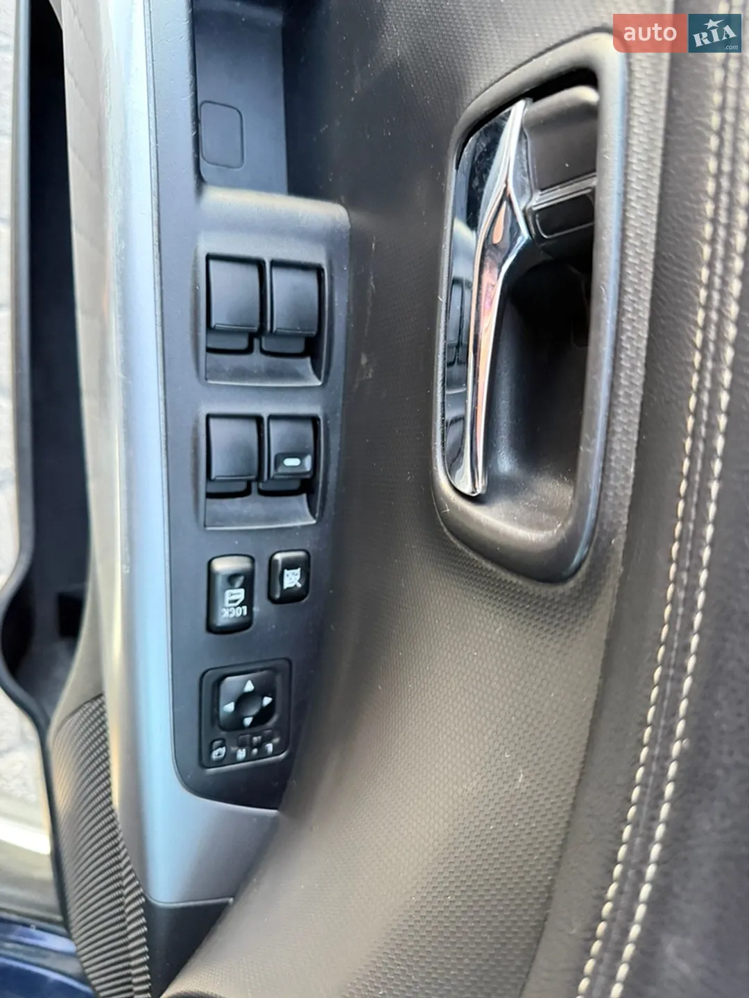 2010 Mitsubishi Outlander - мініатюра 26