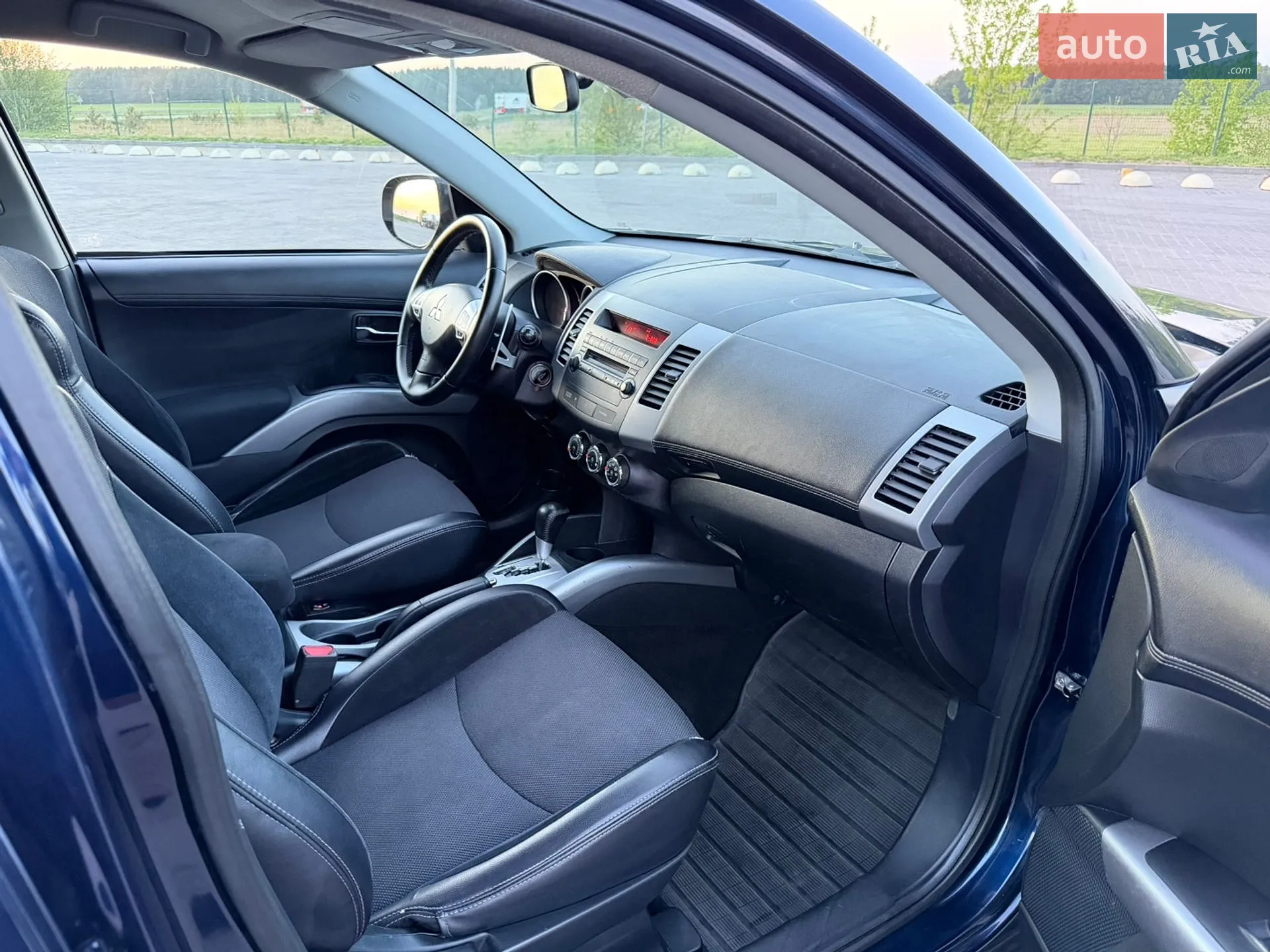 2010 Mitsubishi Outlander - мініатюра 31