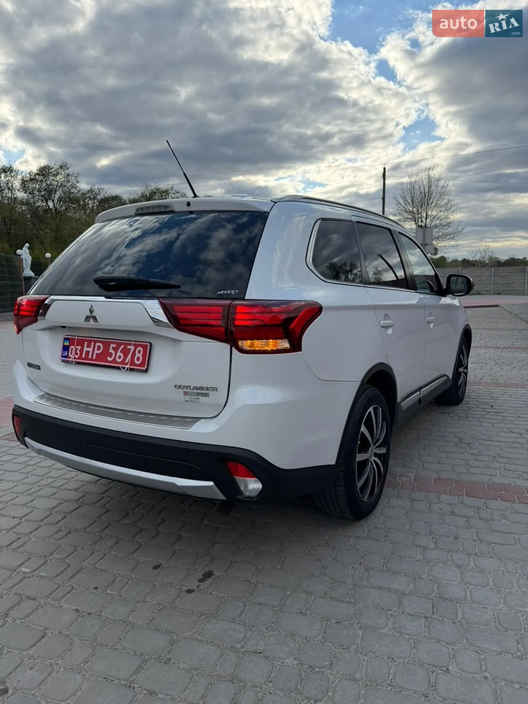 2016 Mitsubishi Outlander - мініатюра 9