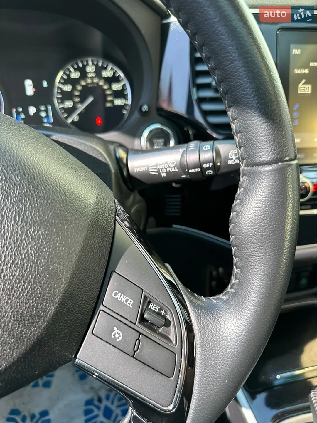 2020 Mitsubishi Outlander - мініатюра 25
