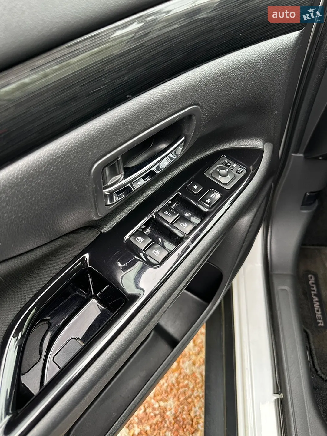 2015 Mitsubishi Outlander - мініатюра 34
