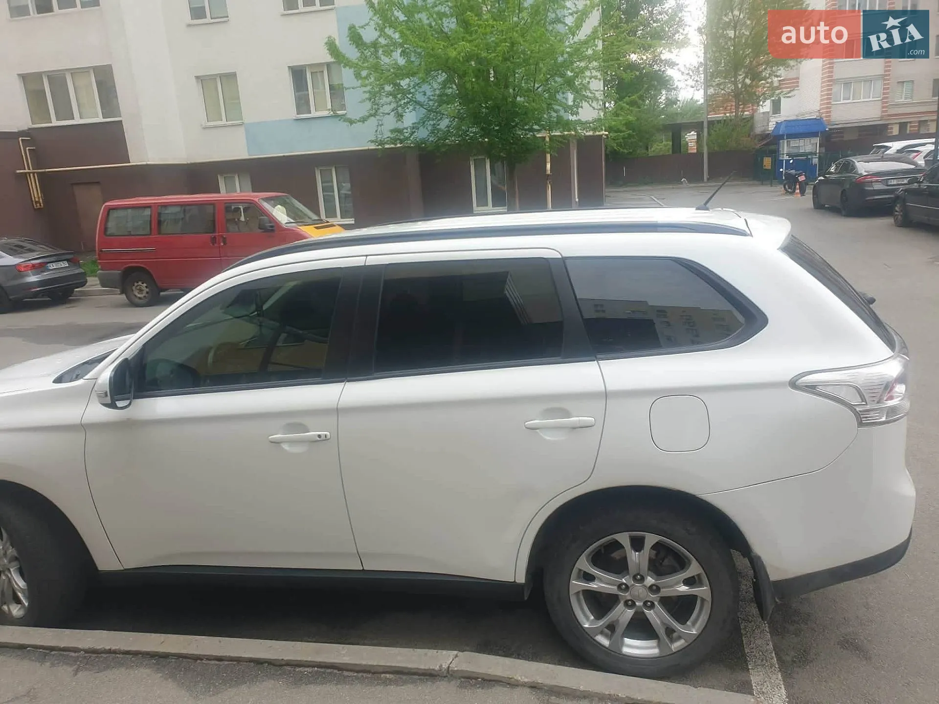 2013 Mitsubishi Outlander - мініатюра 3