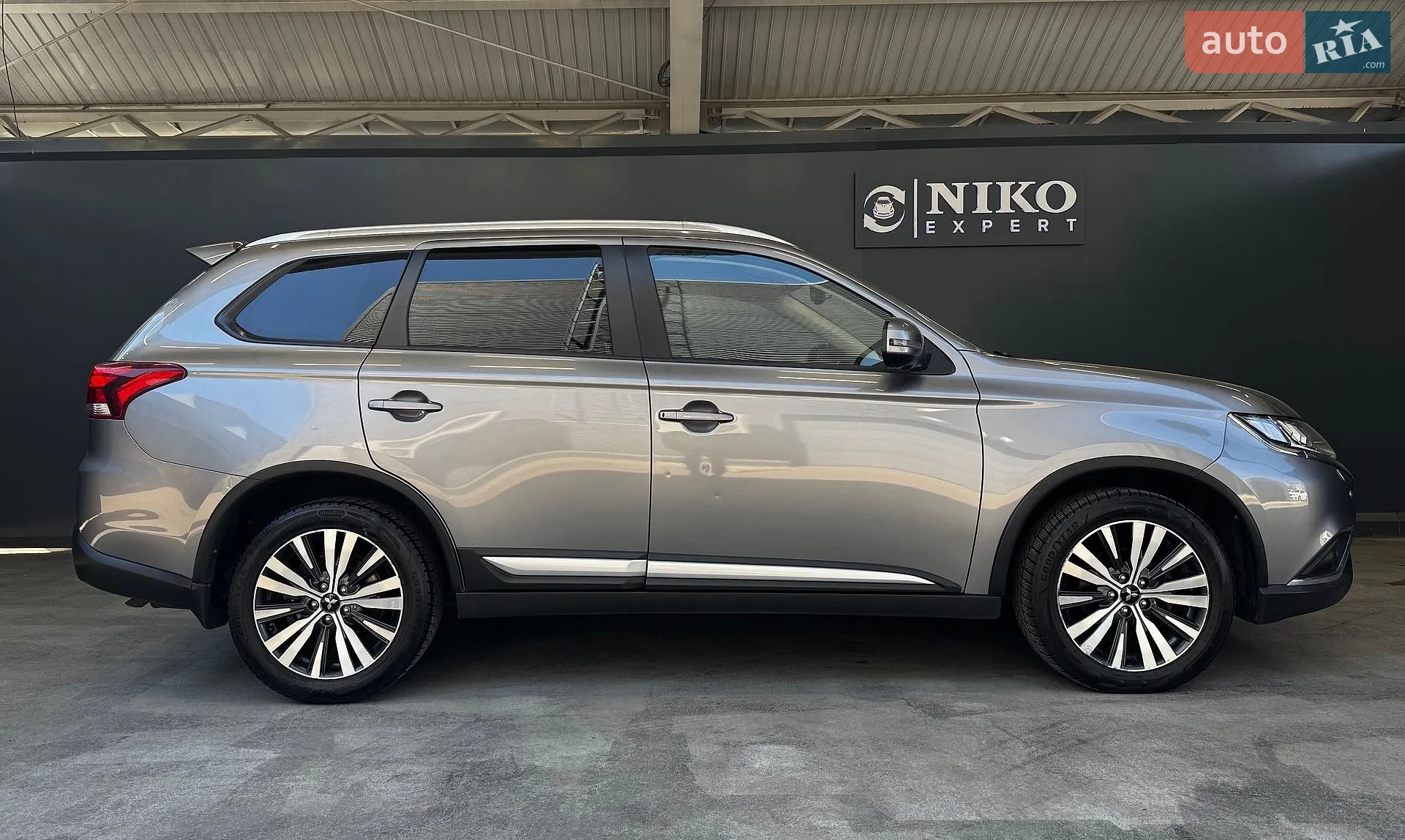 2021 Mitsubishi Outlander - мініатюра 21