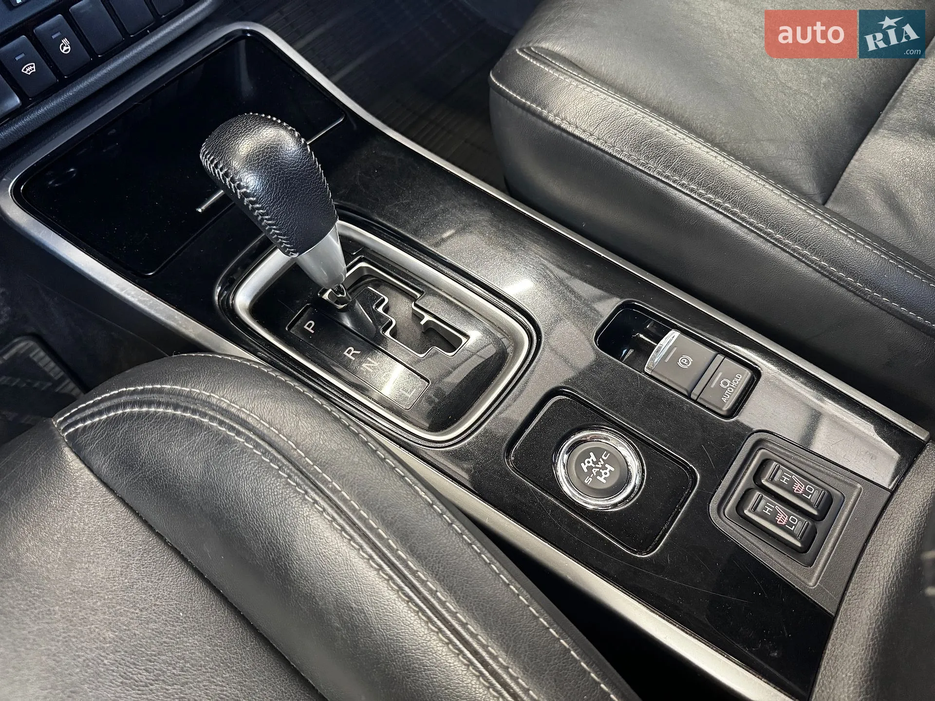 2021 Mitsubishi Outlander - мініатюра 38