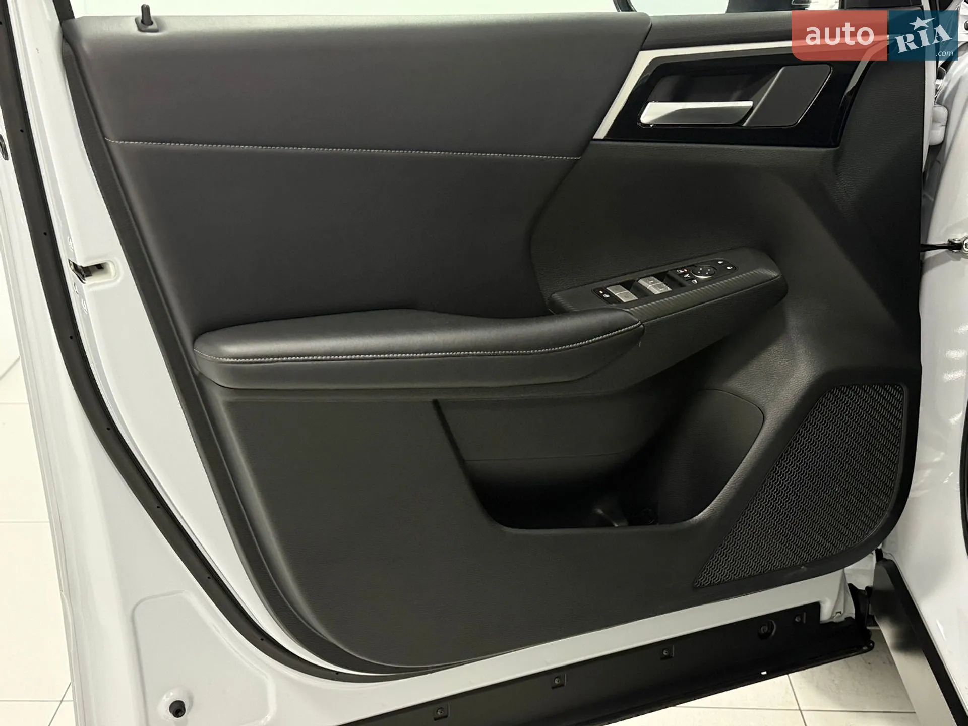 2024 Mitsubishi Outlander - мініатюра 16