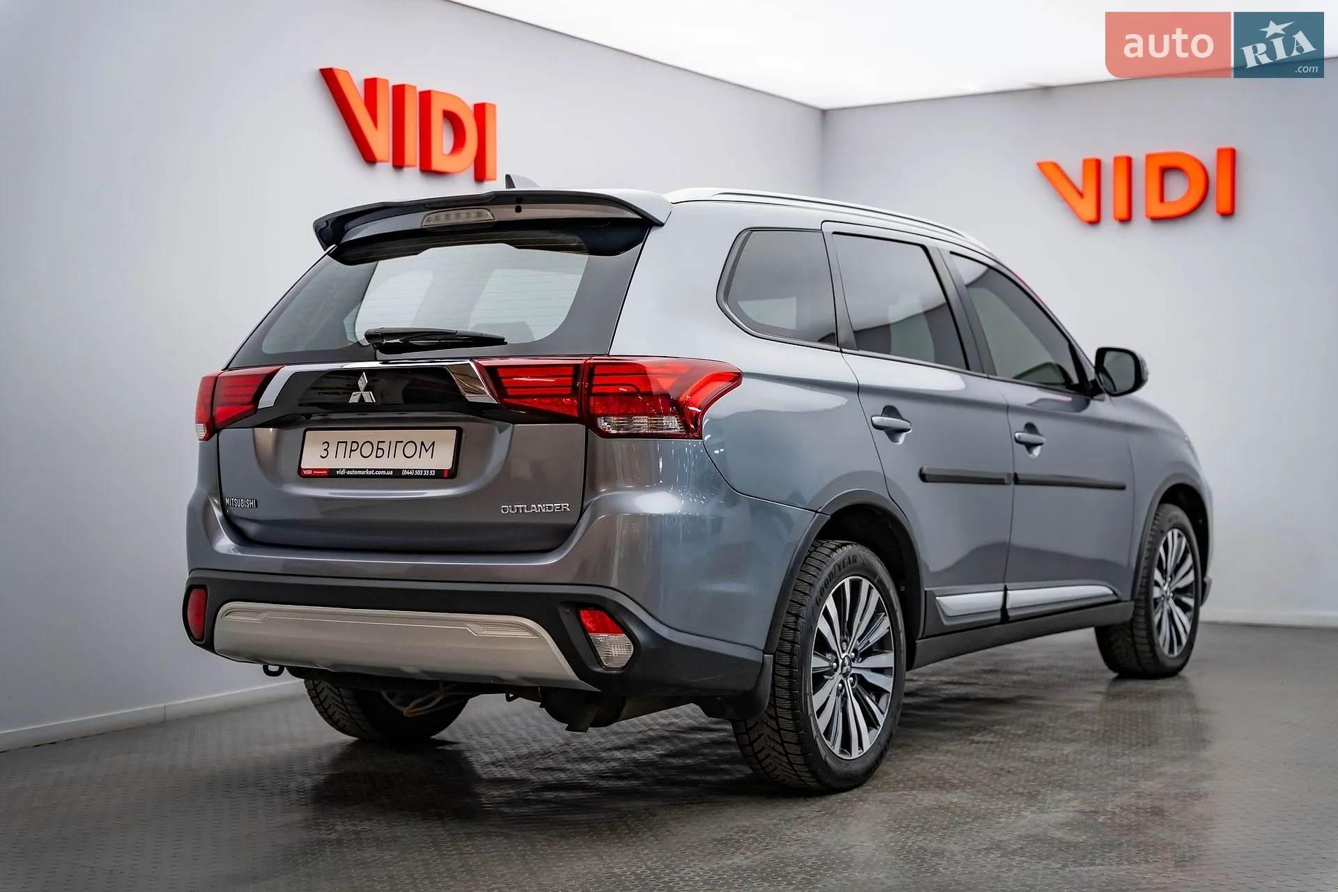 2019 Mitsubishi Outlander - мініатюра 2