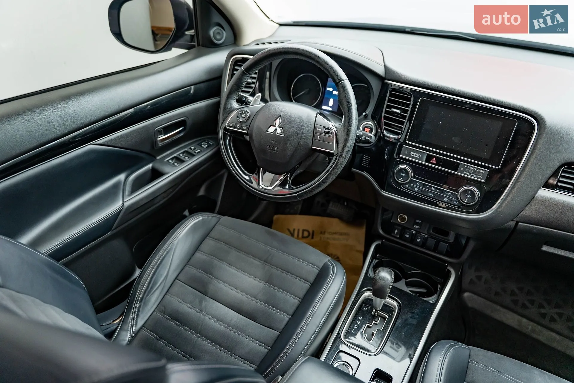 2019 Mitsubishi Outlander - мініатюра 15