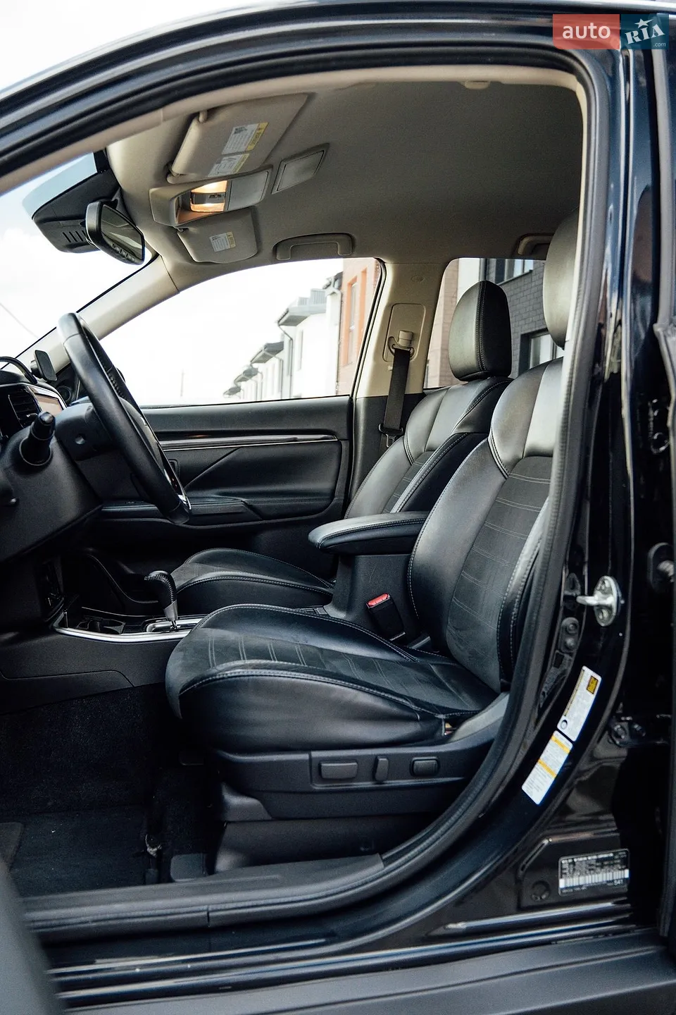 2019 Mitsubishi Outlander - мініатюра 14