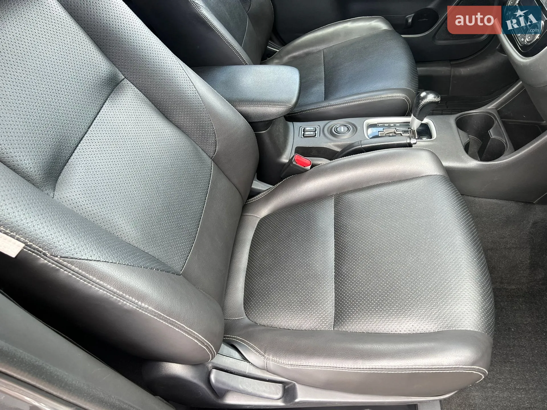 2013 Mitsubishi Outlander - мініатюра 44