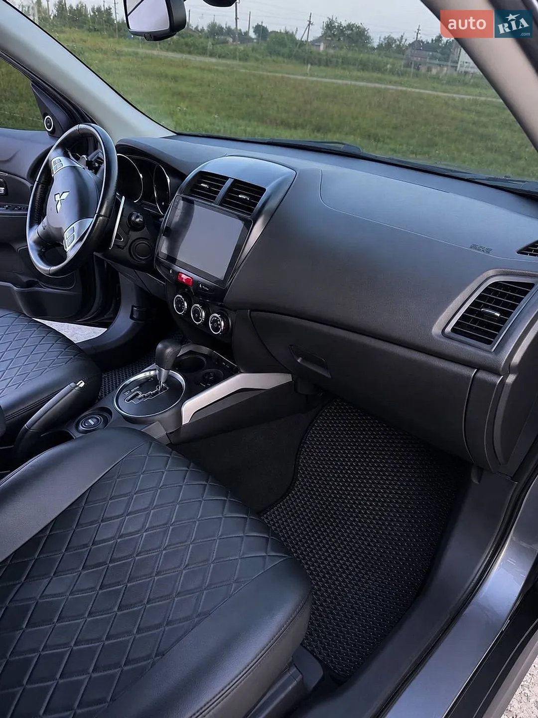2012 Mitsubishi Outlander - мініатюра 10