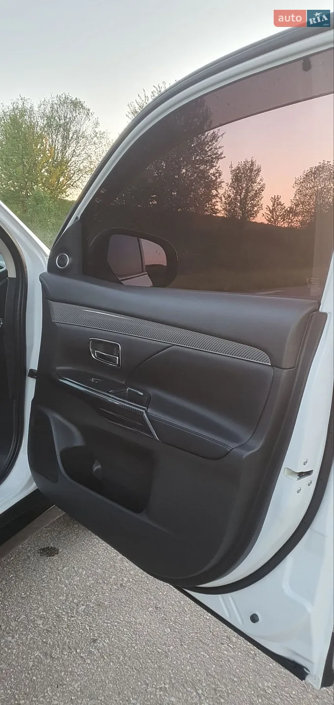 2018 Mitsubishi Outlander - мініатюра 25