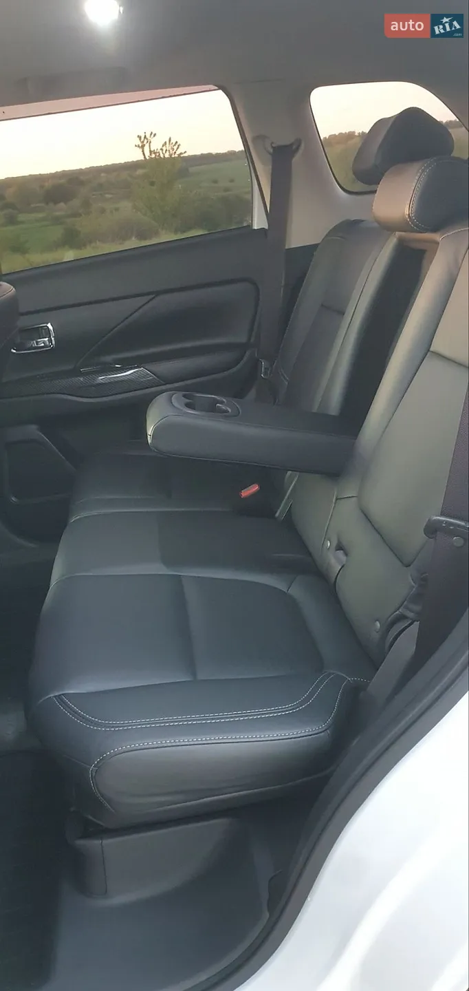 2018 Mitsubishi Outlander - мініатюра 29
