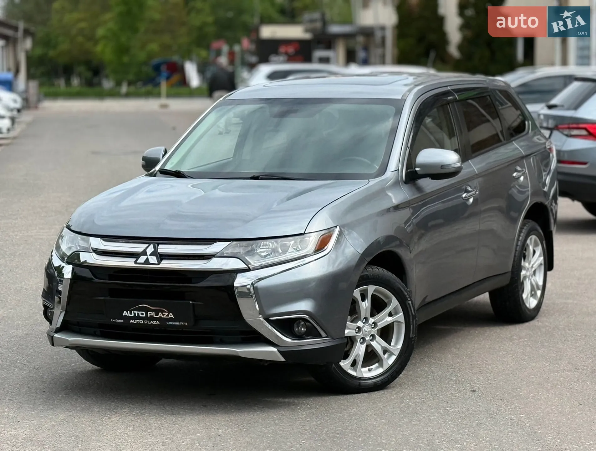 2013 Mitsubishi Outlander - мініатюра 12