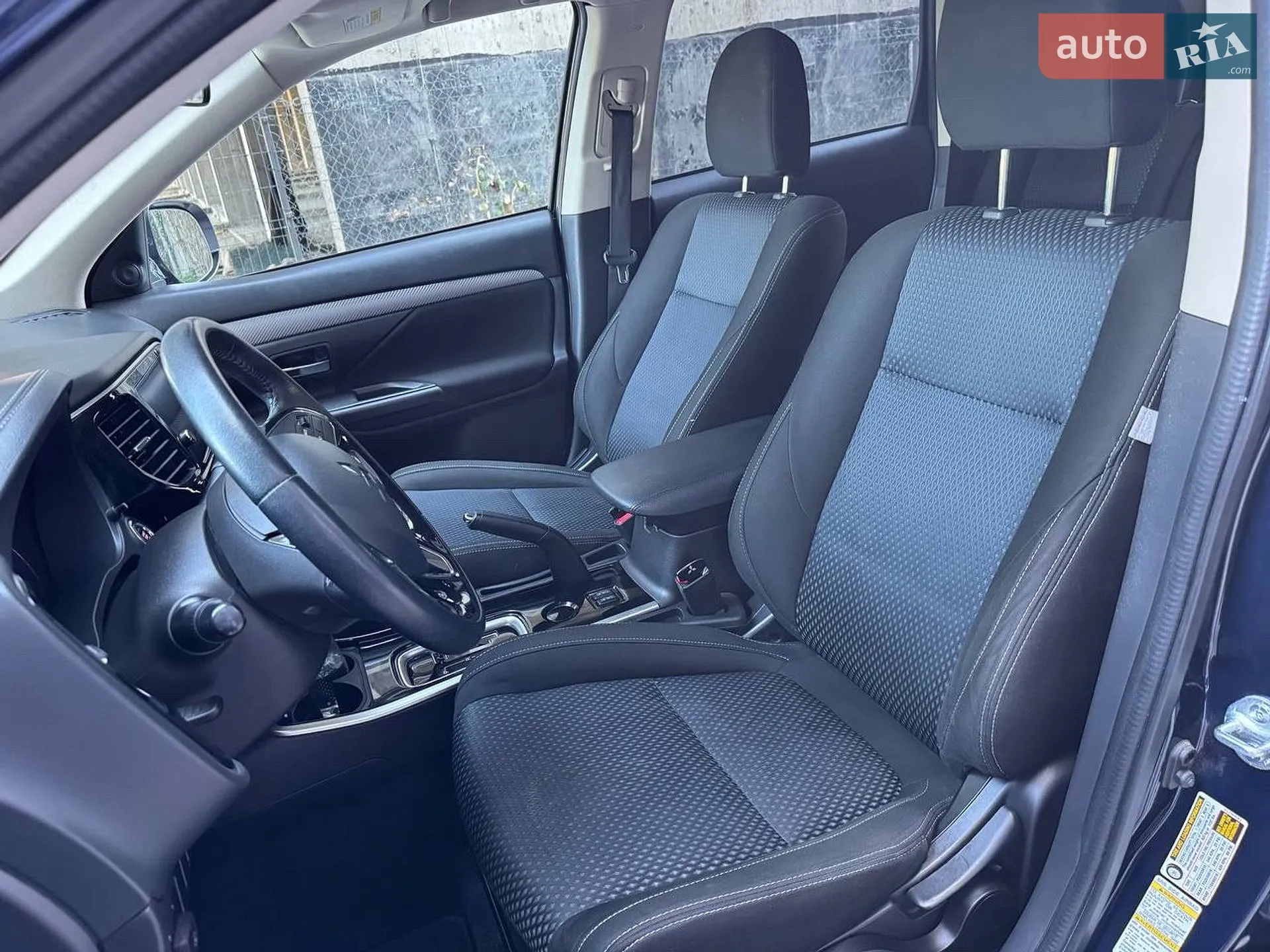 2018 Mitsubishi Outlander - мініатюра 17