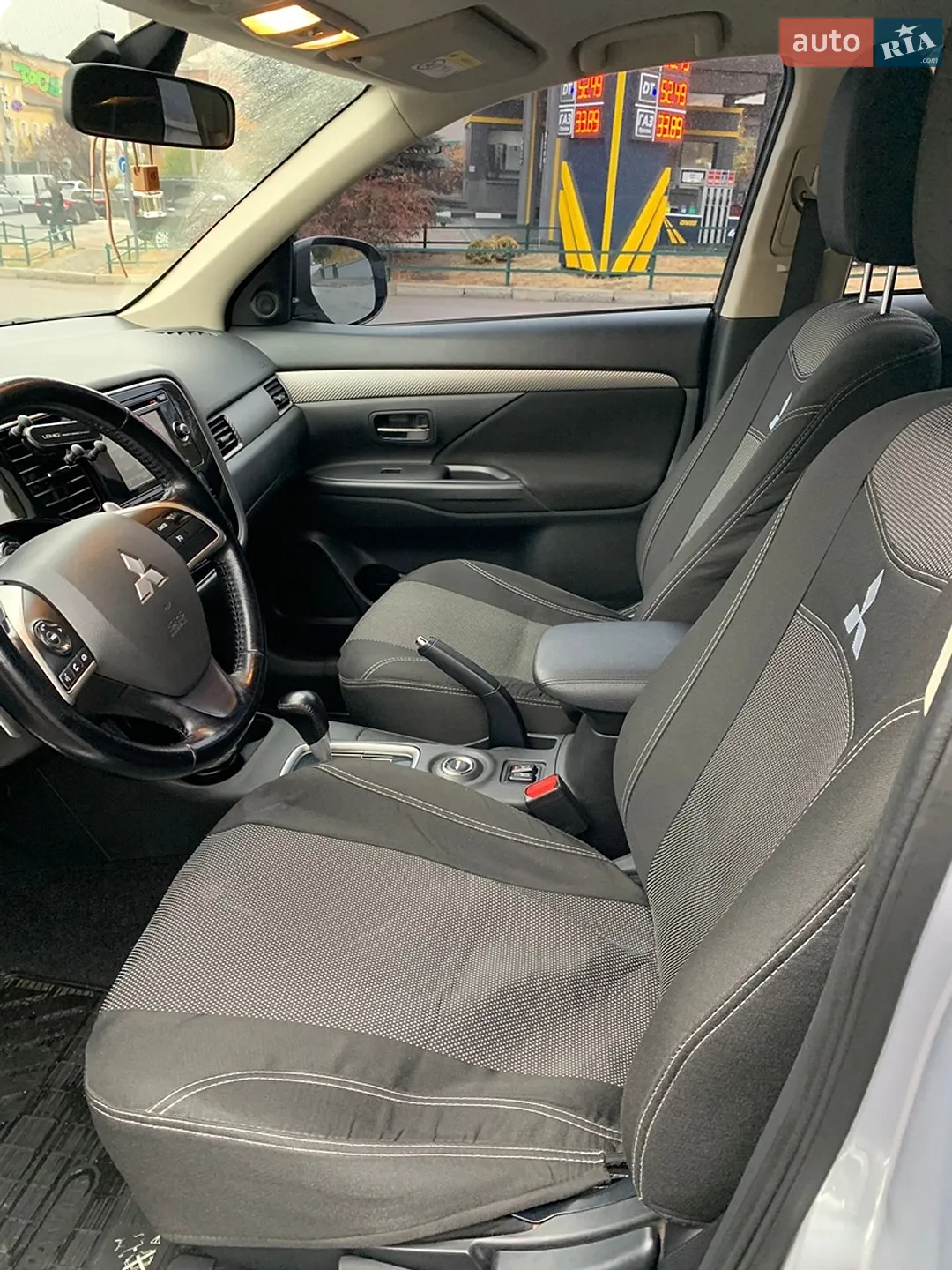 2014 Mitsubishi Outlander - мініатюра 16