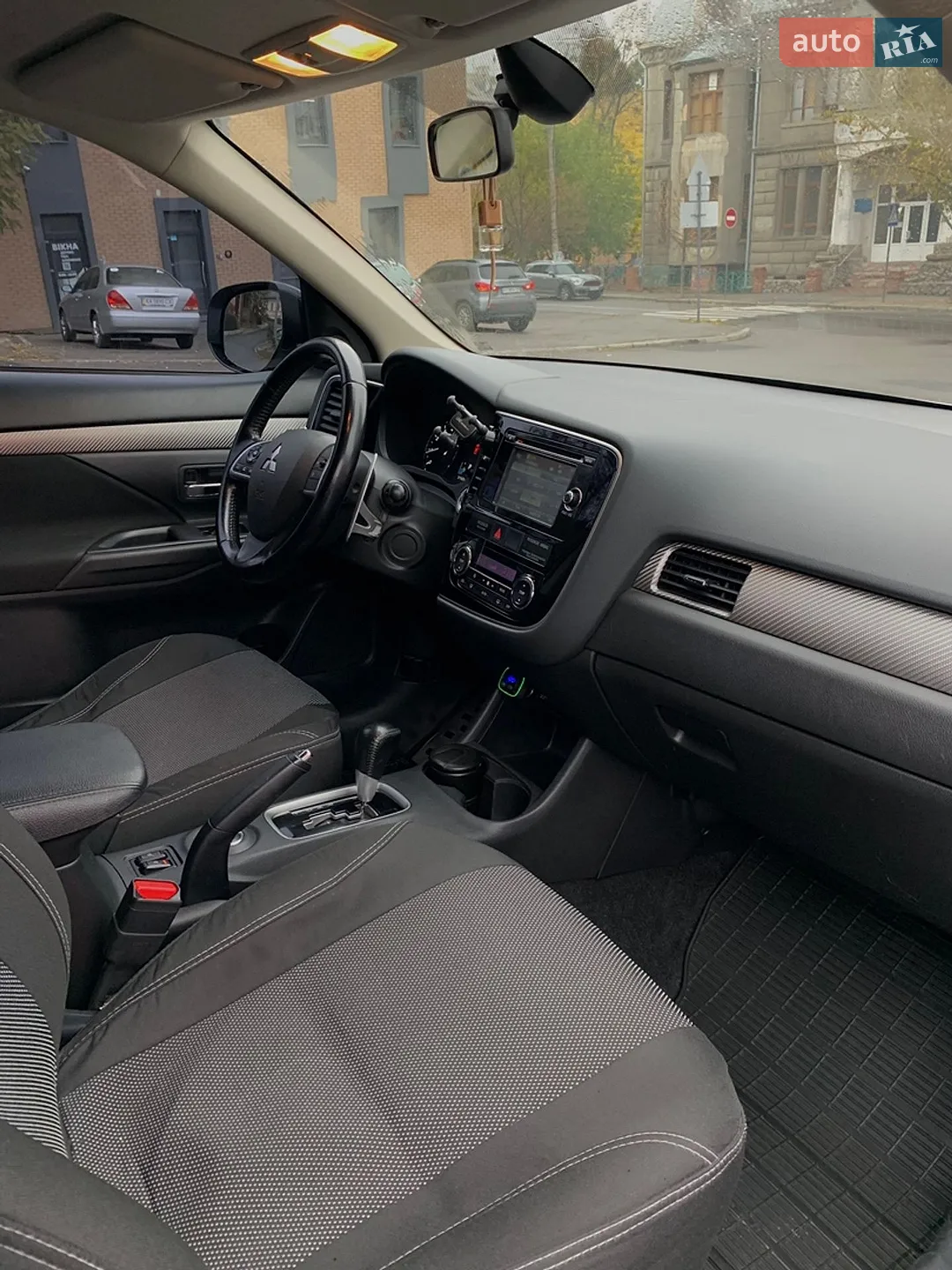 2014 Mitsubishi Outlander - мініатюра 15