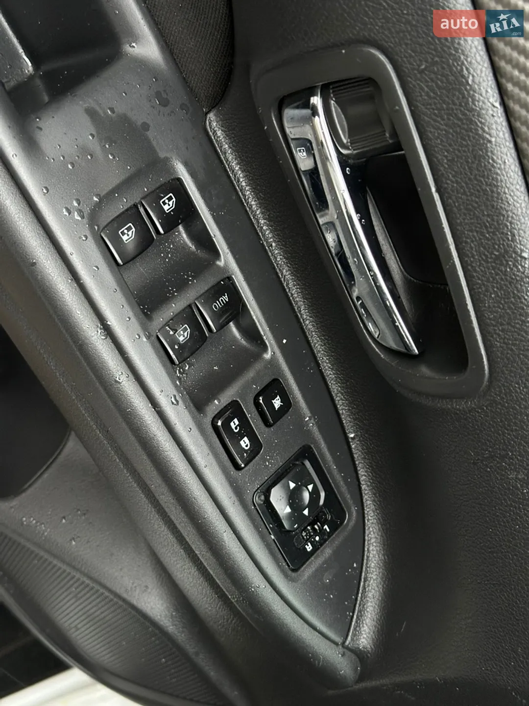 2016 Mitsubishi Outlander - мініатюра 15