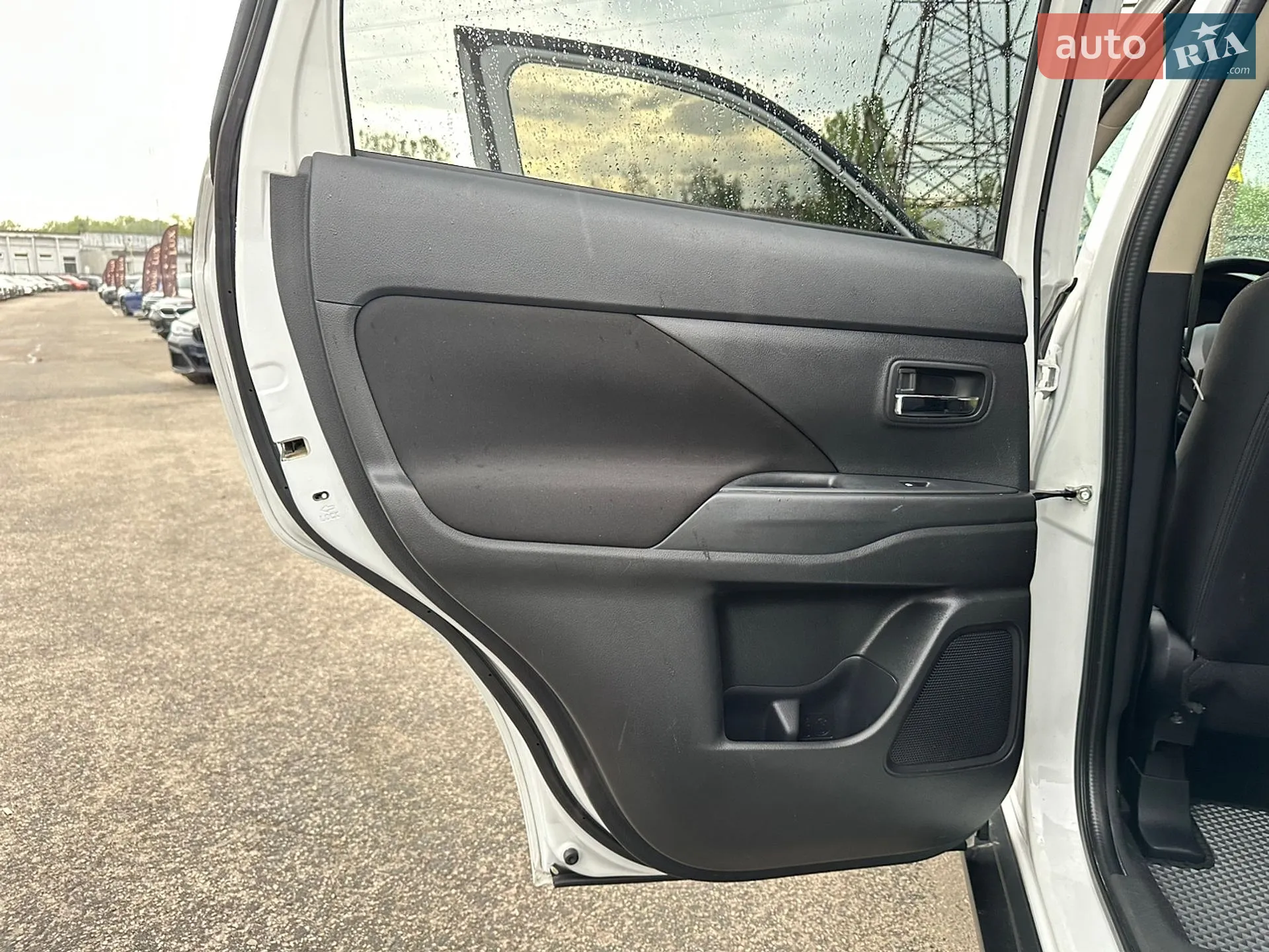 2016 Mitsubishi Outlander - мініатюра 20
