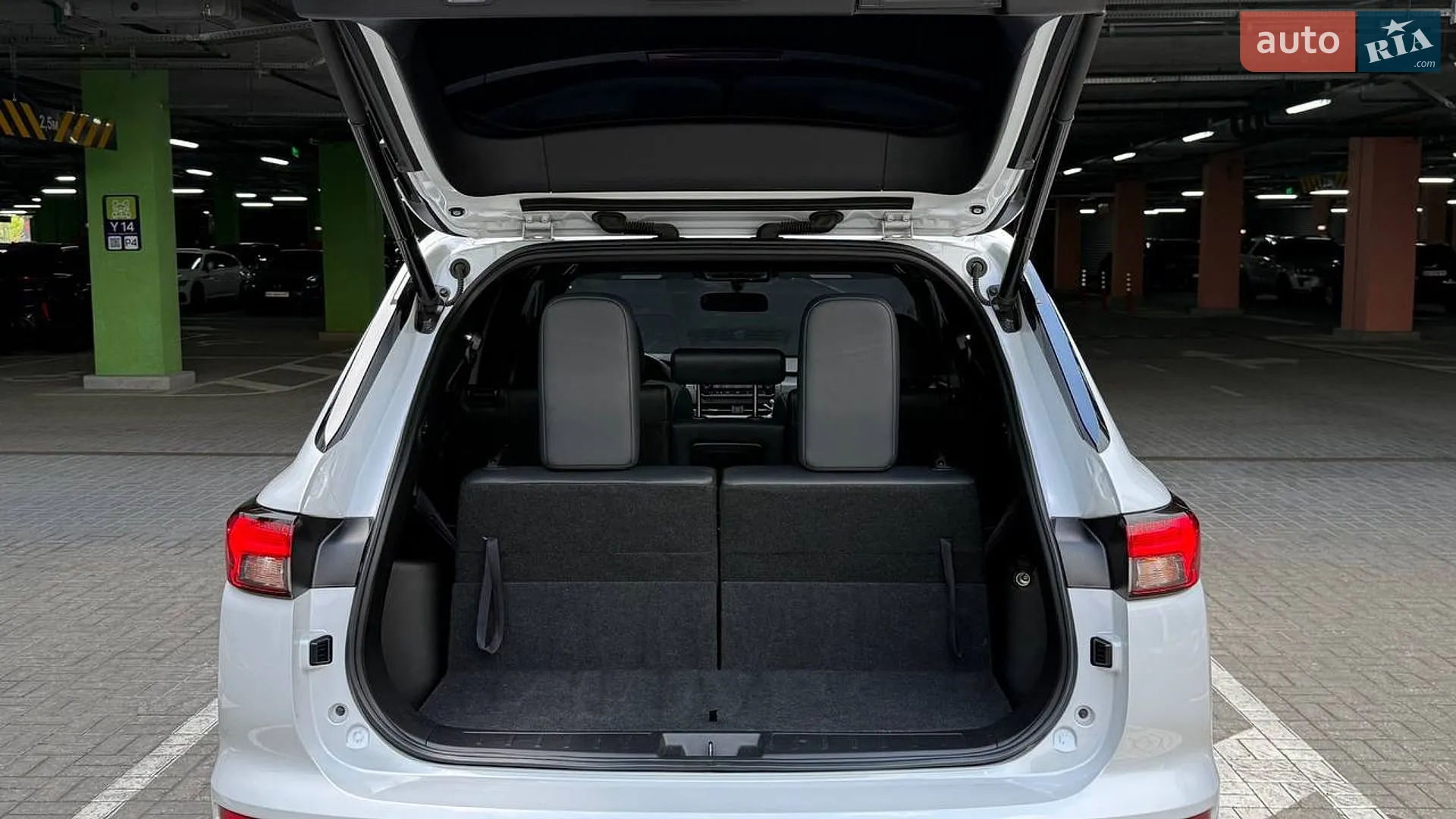 2022 Mitsubishi Outlander - мініатюра 11