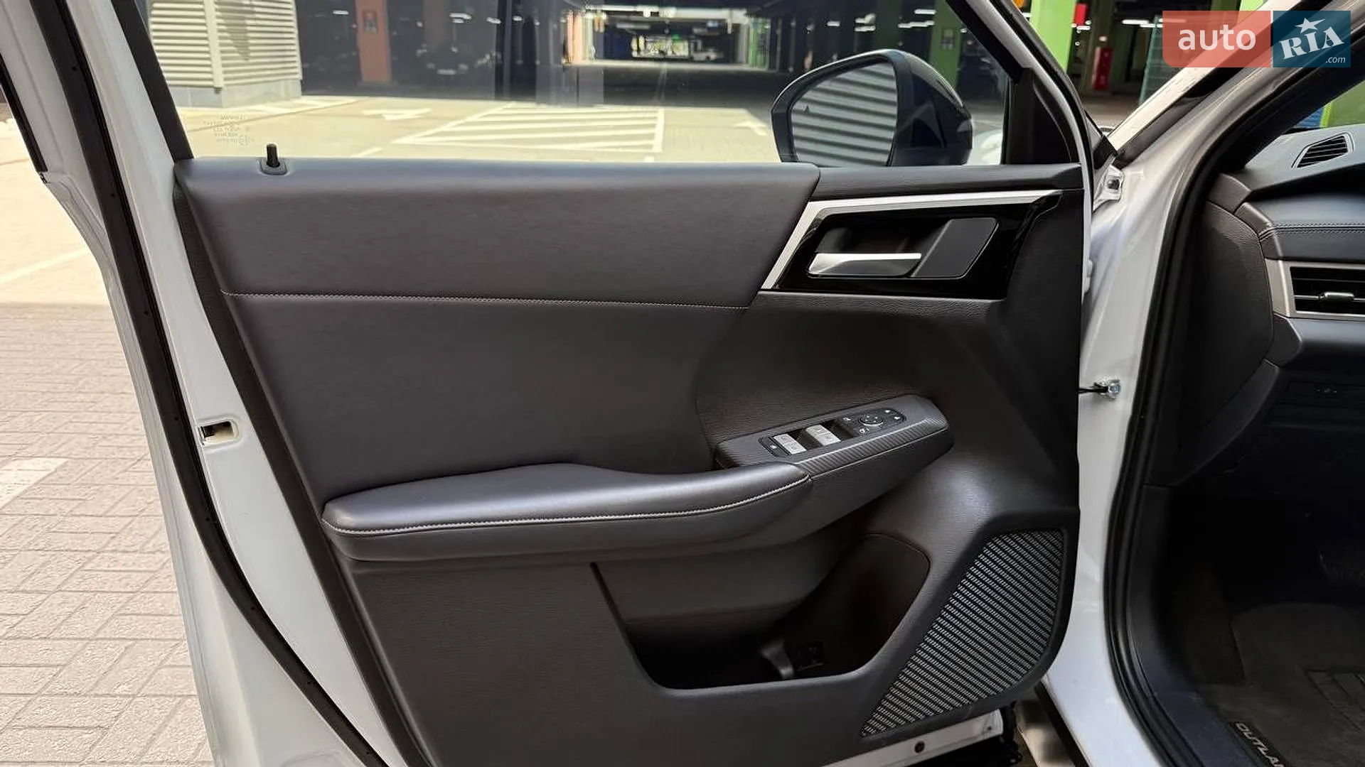 2022 Mitsubishi Outlander - мініатюра 21