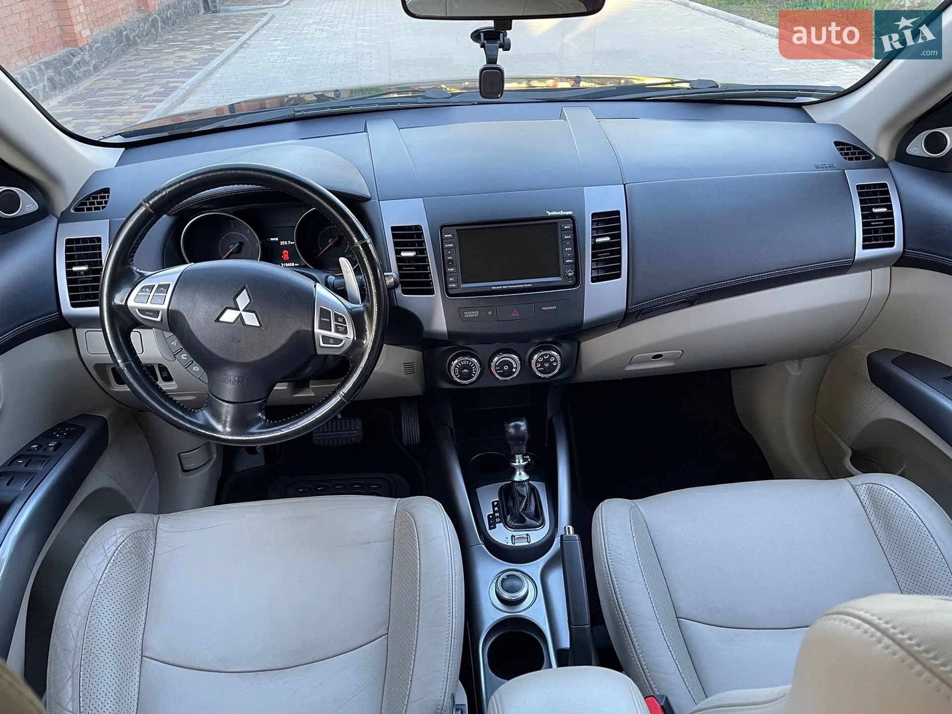 2011 Mitsubishi Outlander - мініатюра 17