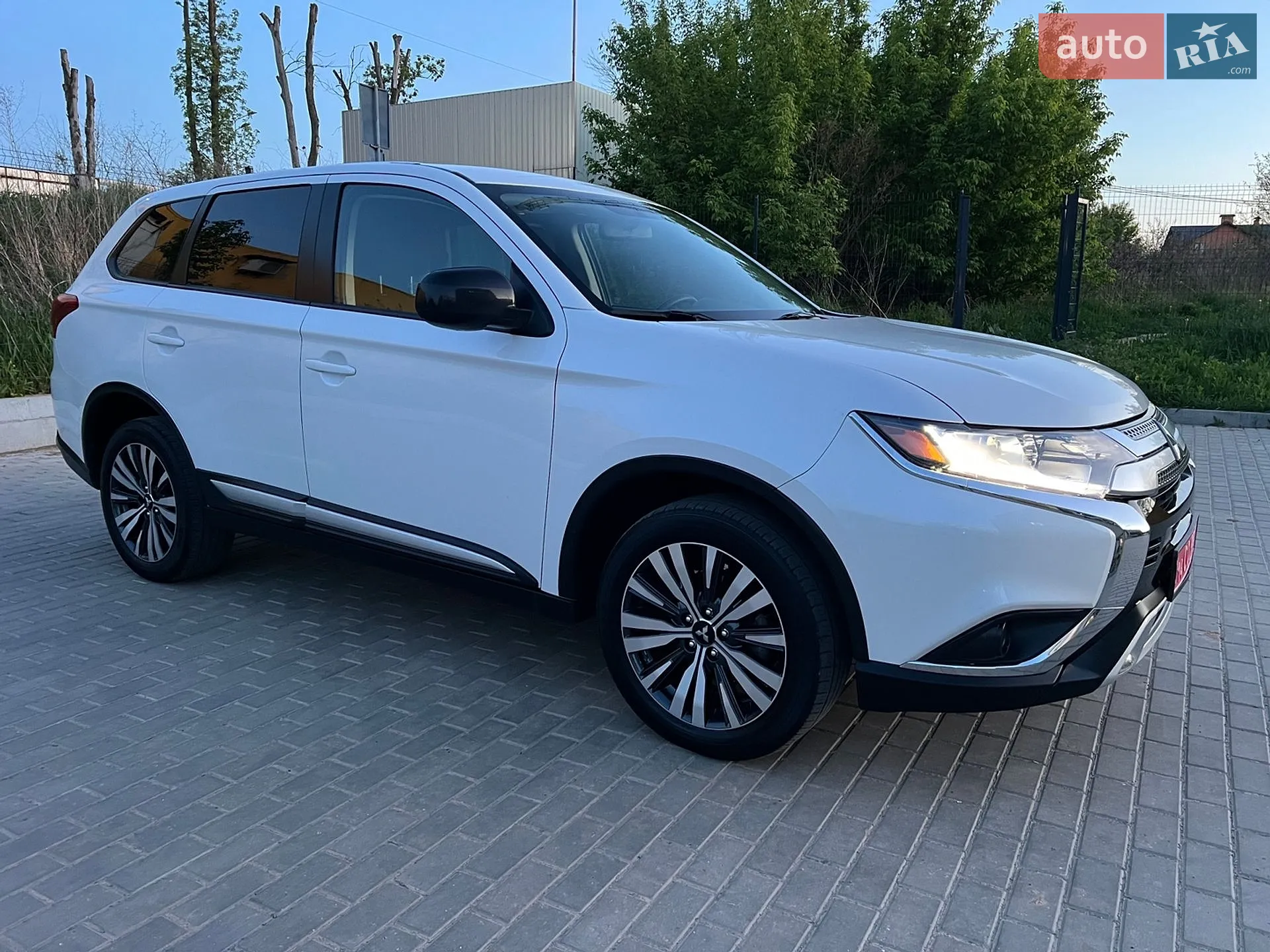 2019 Mitsubishi Outlander - мініатюра 21