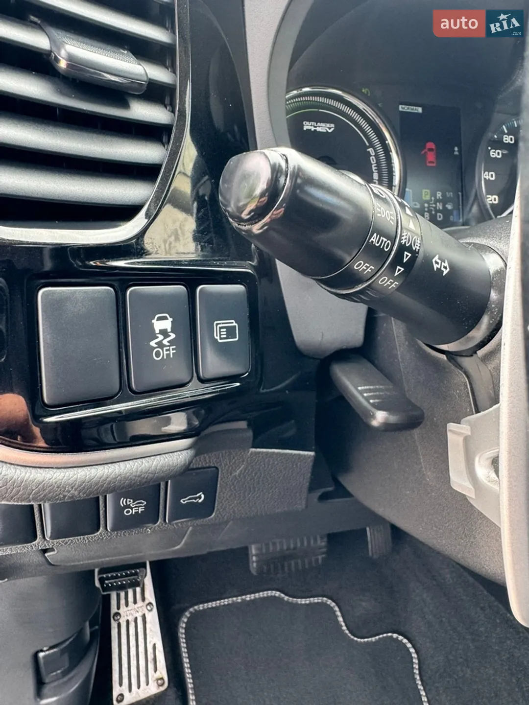 2014 Mitsubishi Outlander - мініатюра 43