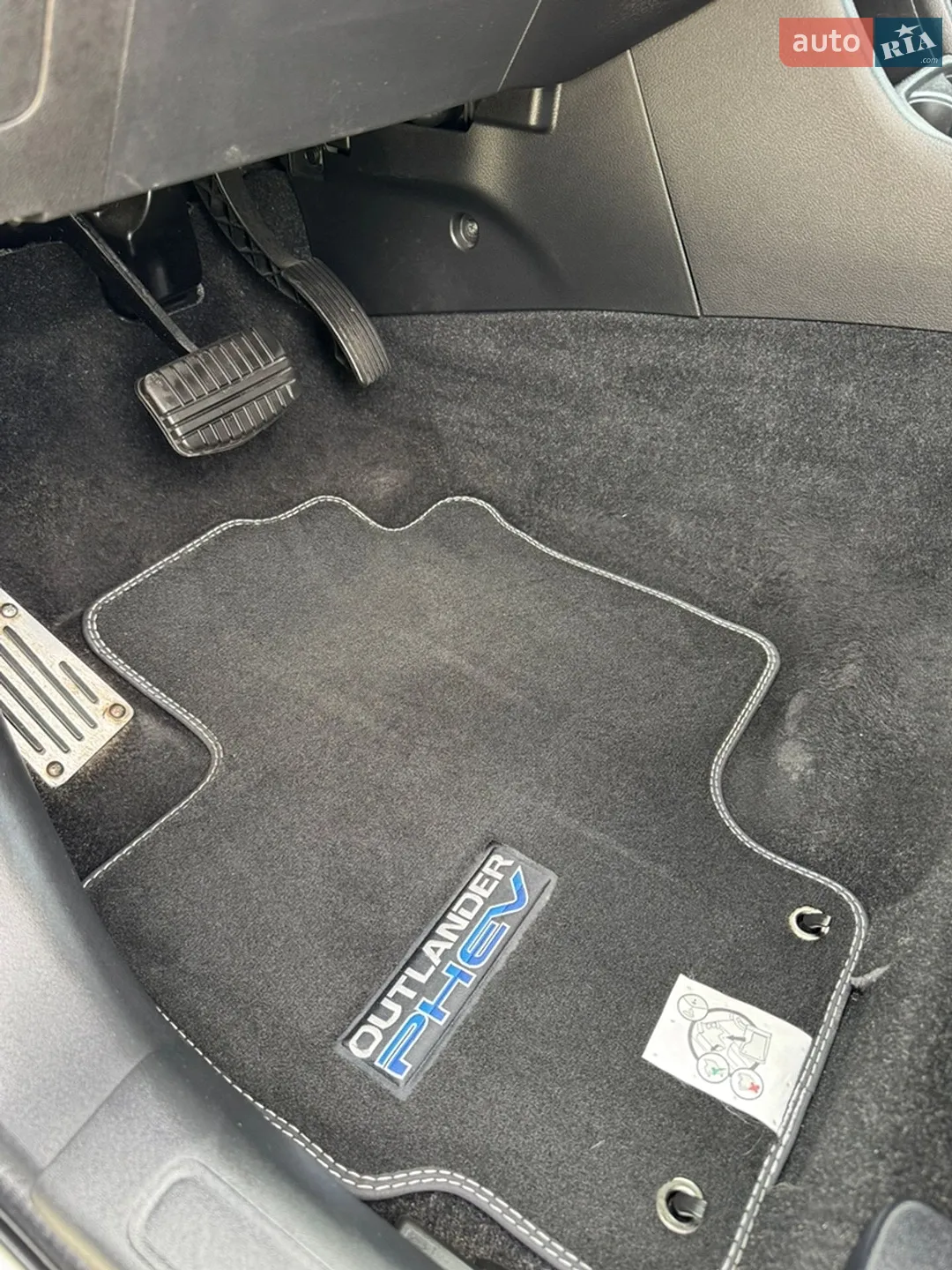 2014 Mitsubishi Outlander - мініатюра 48